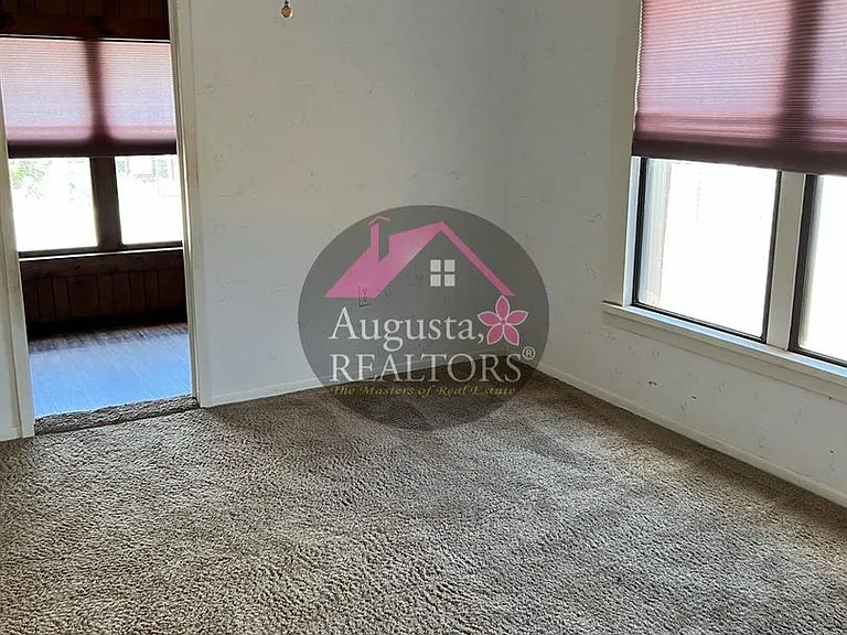208 Lewis Front St — Photo 15