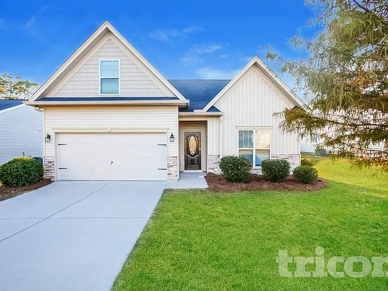 112 Oldham Way — Photo 1