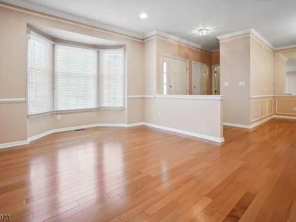 220 Patriot Hill Dr, Basking Ridge, NJ 07920