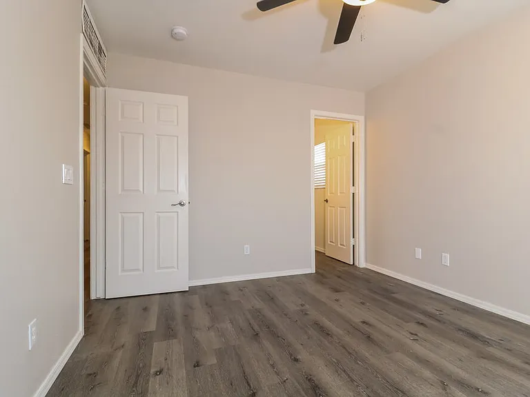 12637 W Bloomfield Rd — Photo 9