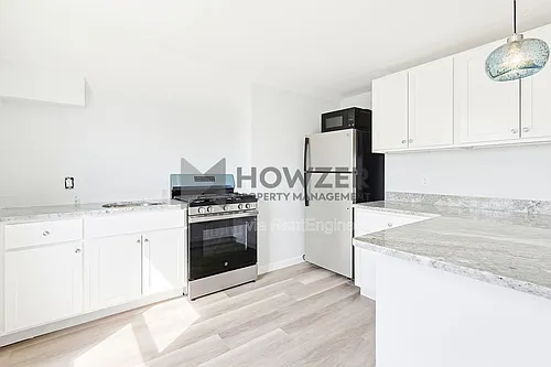 24 Crocker St #A4 Photo 1