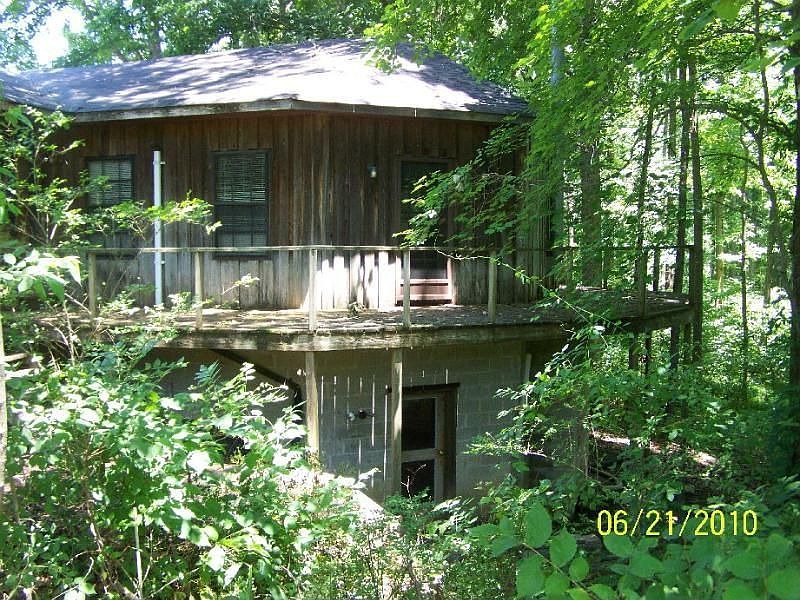2nd image of 6160 Island Forty Rd