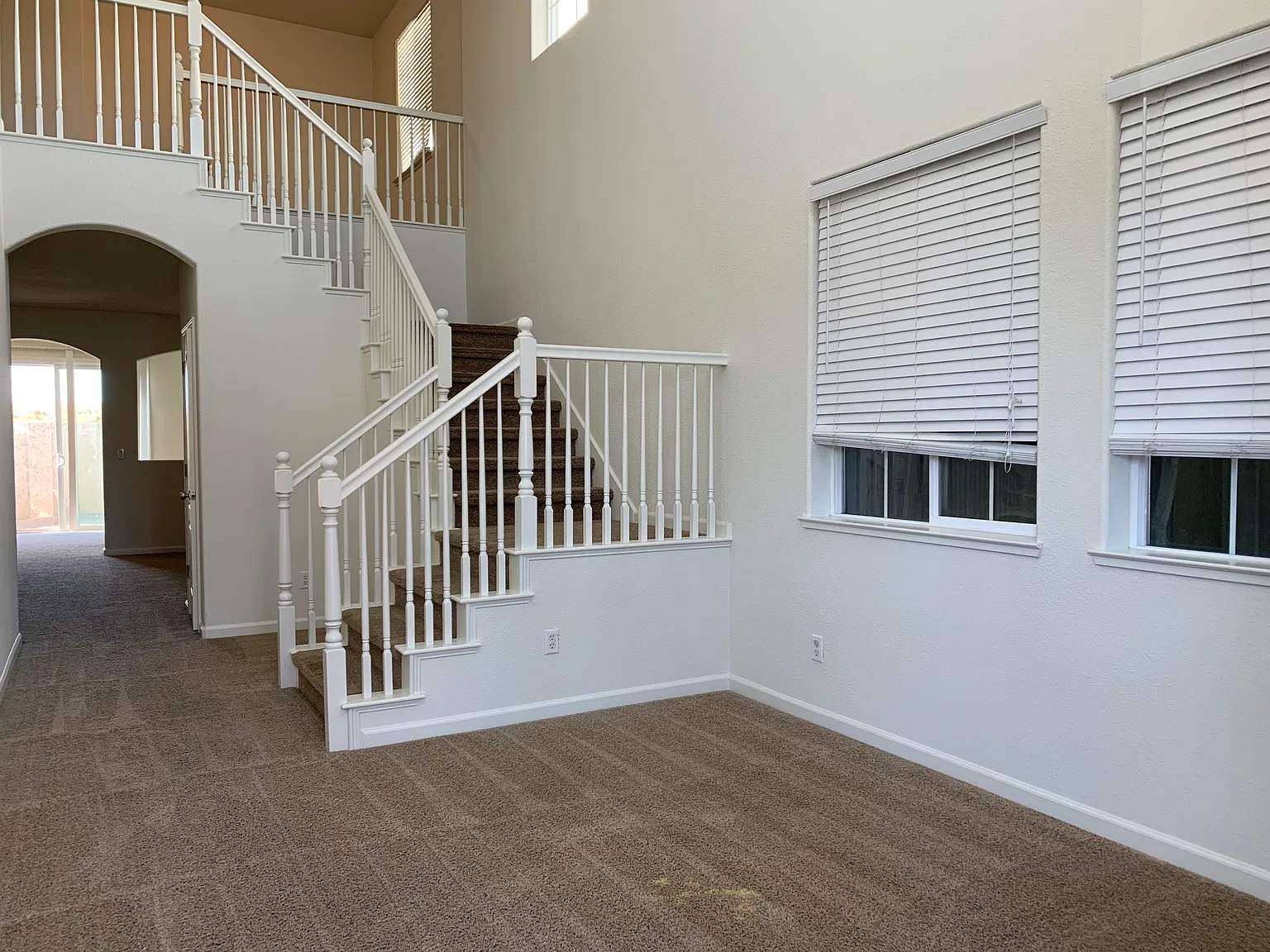 Lathrop Rental 4 Bedroom — Photo 2