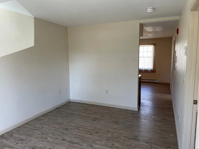53 Pleasant St — Photo 3