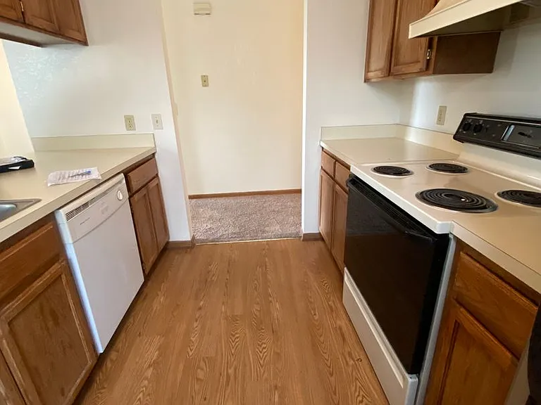 College Place Apartments — Photo 6