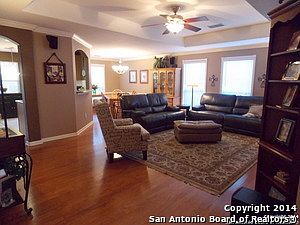 2nd image of 4013 Tavern Oaks St