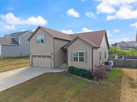2nd image of 430 Woodtrace Dr