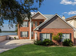 1870 Stagecoach Dr, Canyon Lake, TX 78133