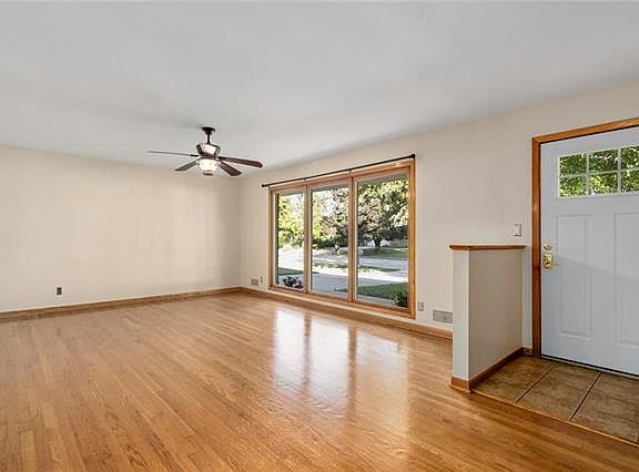 3rd image of 808 Natchez Ave