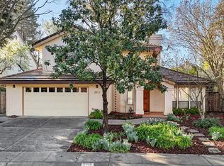 2216 Bryce Ln, Davis, CA 95616