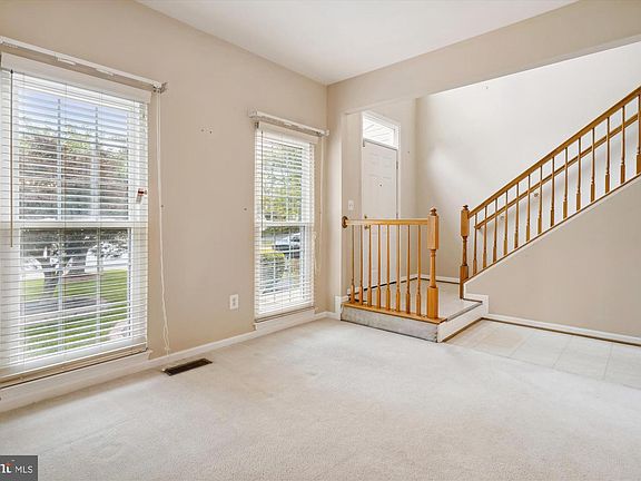 3rd image of 6914 S Dewey Ct