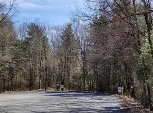 51 Hillside Dr, Sturbridge, MA 01566