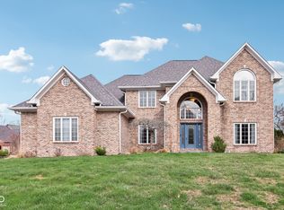 10157 Woods Edge Dr, Fishers, IN 46037