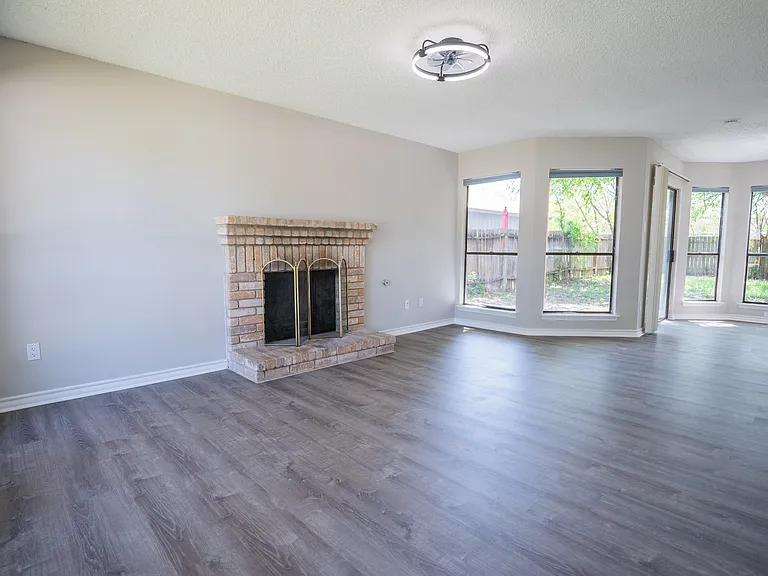 9914 Ardash Ln — Photo 14