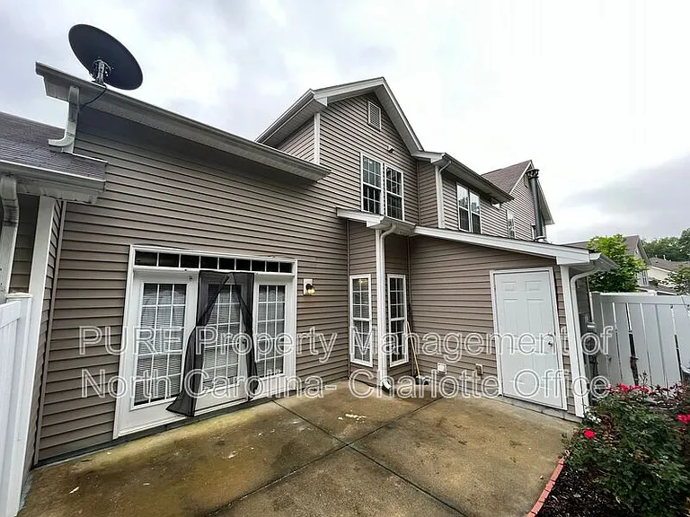 8267 Carob Tree Ln — Photo 19