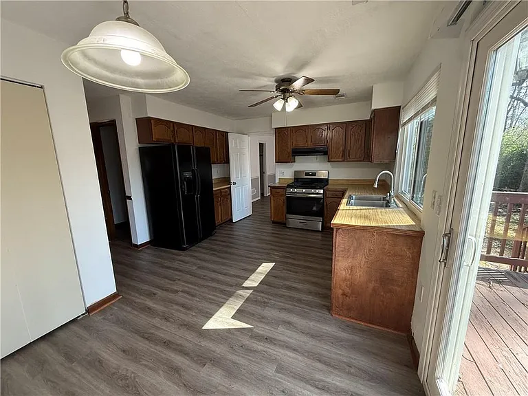 3815 Samia Ct — Photo 16