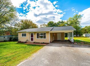 1611 15th St NE, Hickory, NC 28601