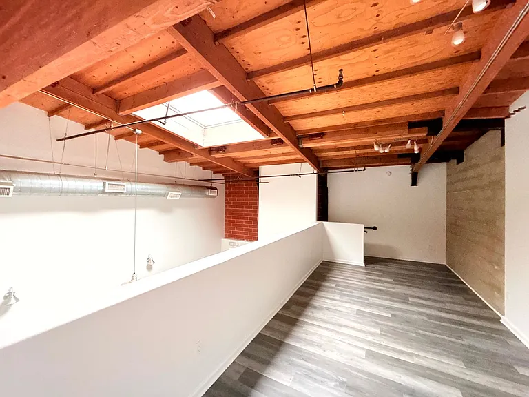 1734 N. Main St.,/ 633 Gibbons Street — Photo 30