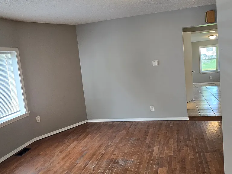 819 N Randolph St — Photo 2