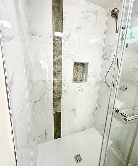 Wilshire Occidental Apts — Photo 17