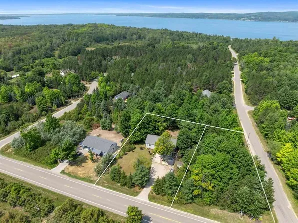 8895 Ferry Rd, East Jordan, MI 49727