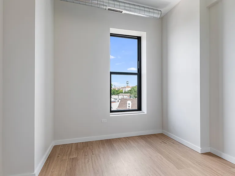 805 N. Milwaukee — Photo 17