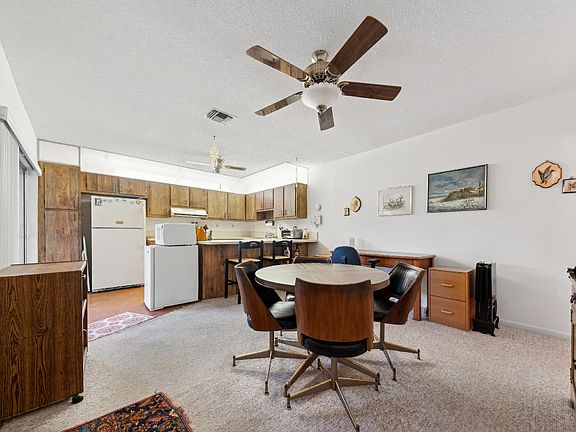 4th image of 556 SE 28th Circle #31 D