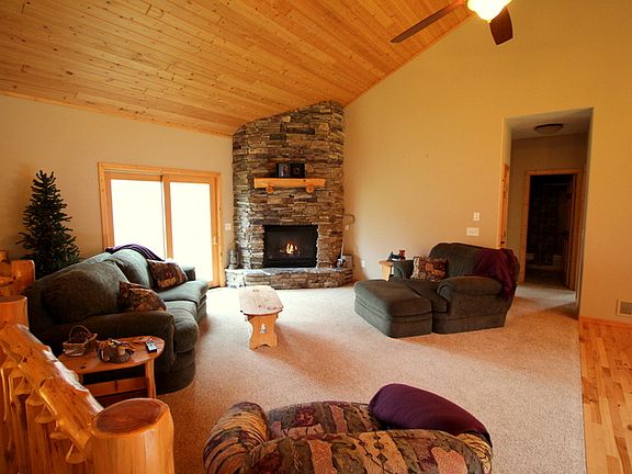 3rd image of 13125 Gordon Cir