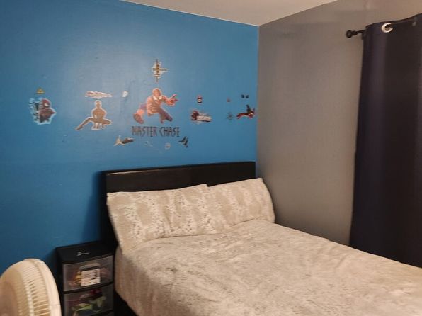 744 Manteca Ct APT 4, University Park, IL 60484