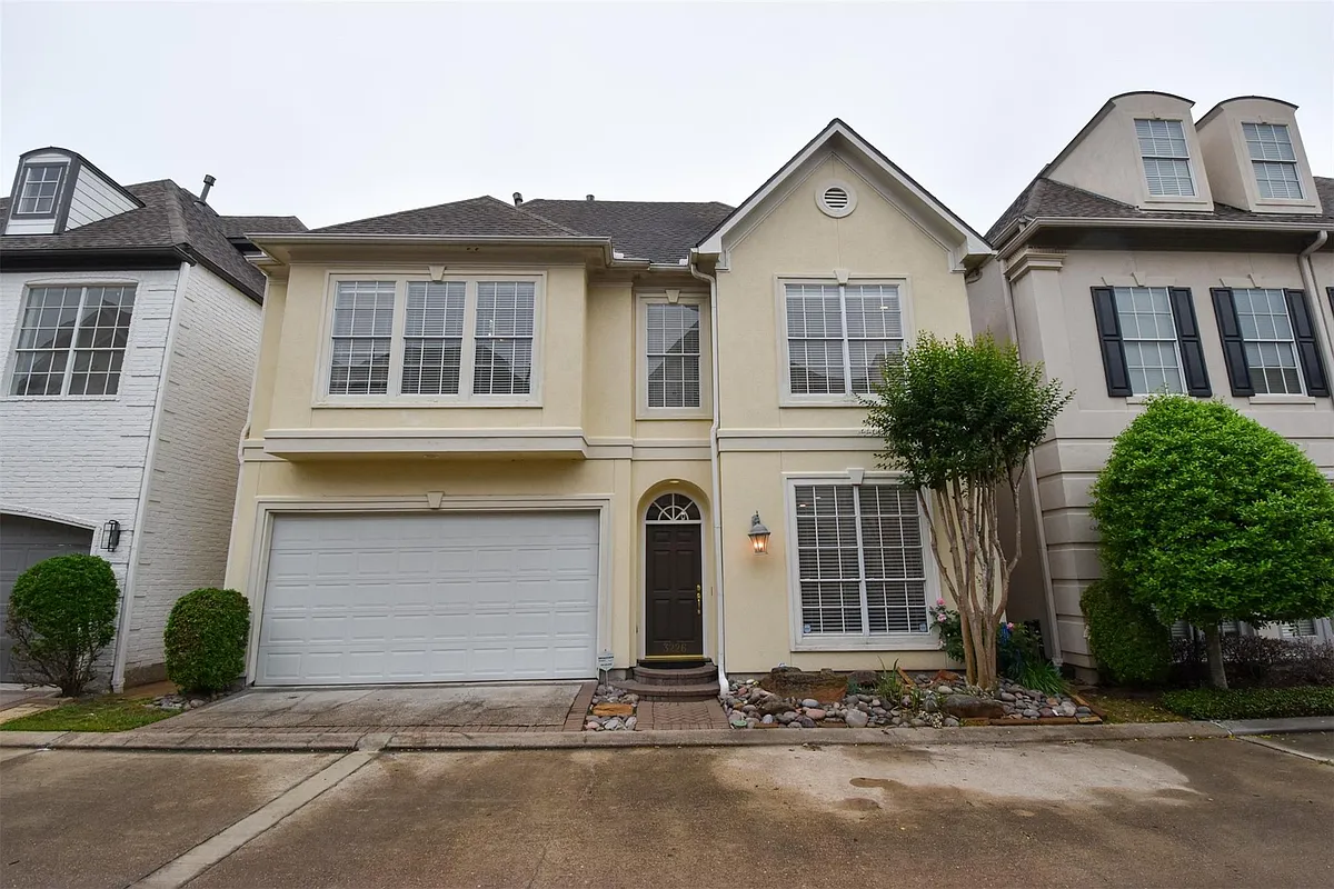 Building Photo - 3226 Pemberton Circle Dr
