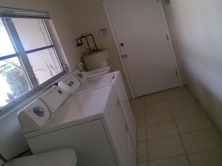5930 Bali Way N — Photo 13