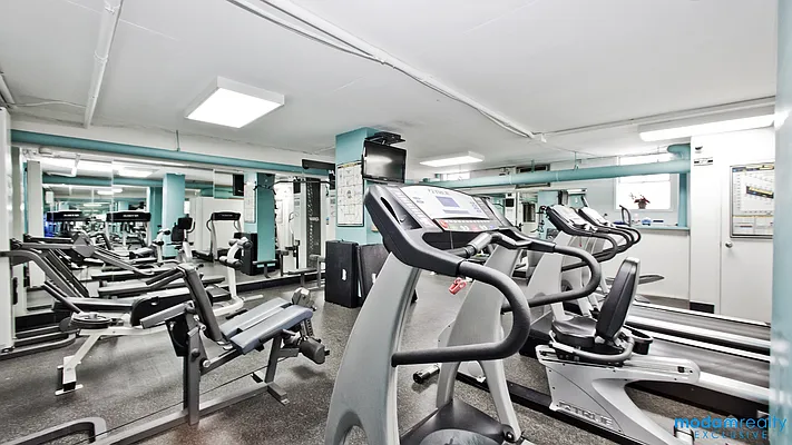 Sold by Moda Realty | media 11