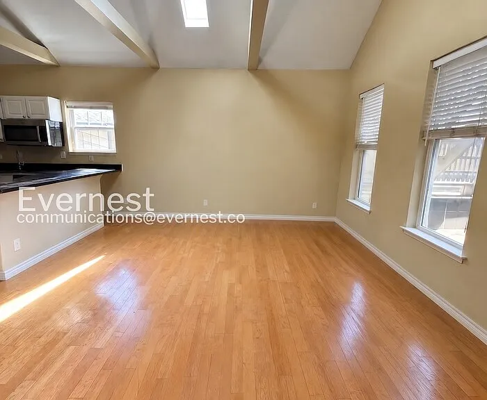2234 W Palmer St — Photo 3