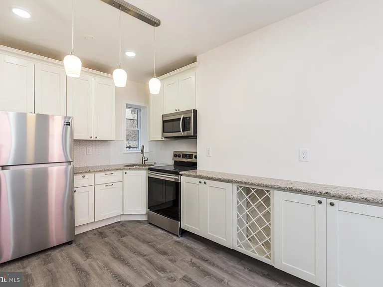 537 N 33rd St #1 — Photo 5