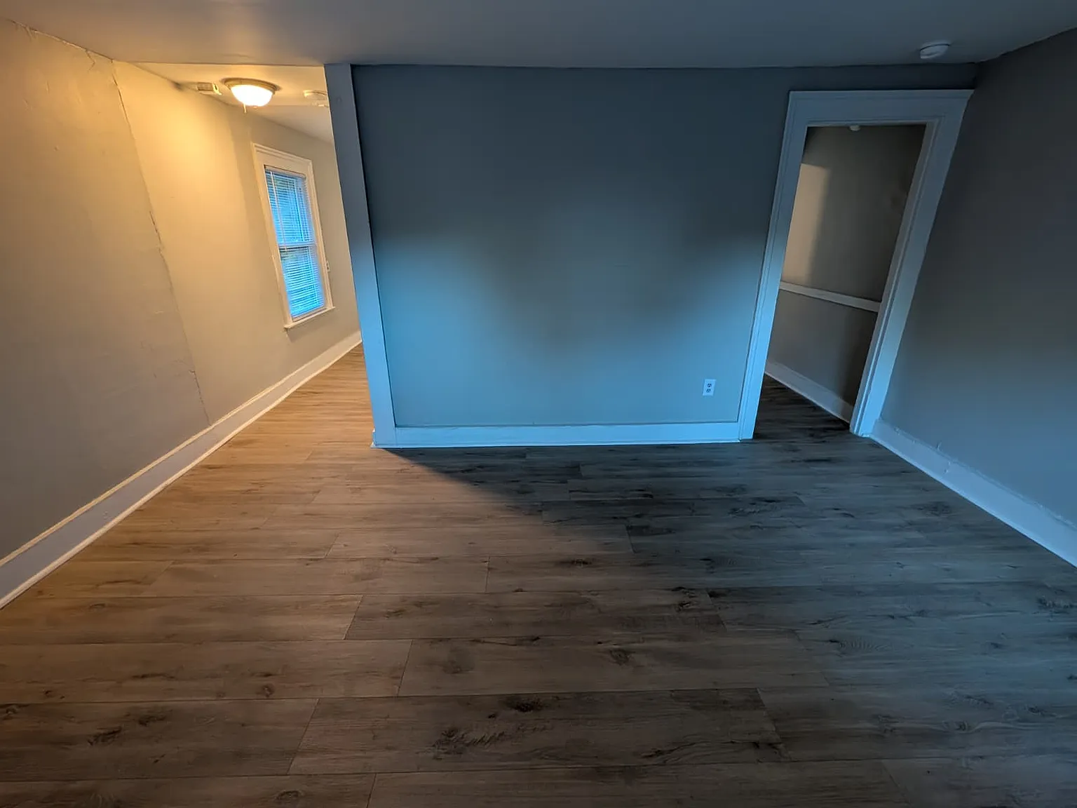 16 Hallock Ave — Photo 4