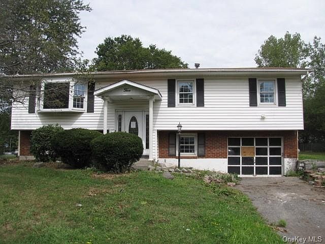 1st image of 5 Buckingham Dr