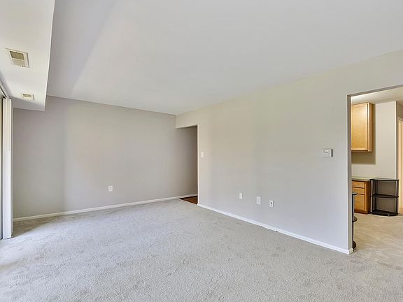 4th image of 860 College Pkwy