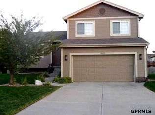 18623 T Cir, Omaha, NE 68135