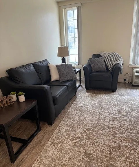 321 E Beaver Ave — Photo 3