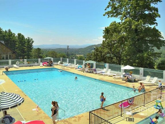 3rd image of 50 Cedar Dr #274