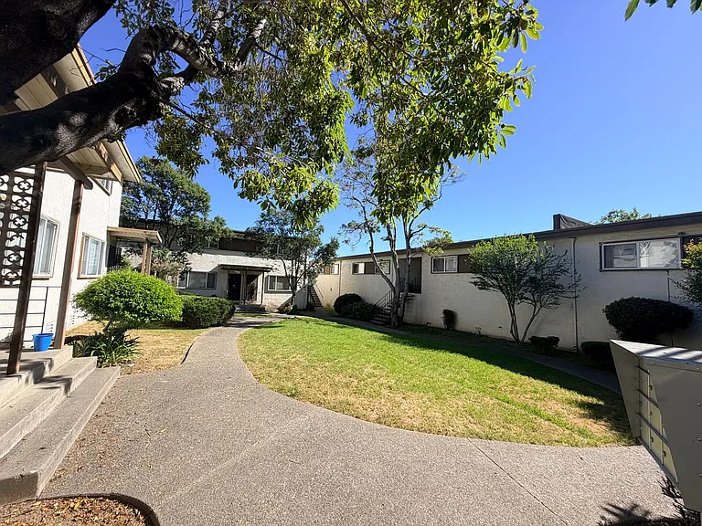 1650 159th Ave — Photo 18