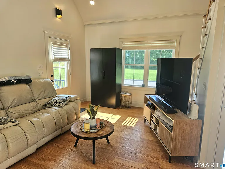 15 N Brook St — Photo 11