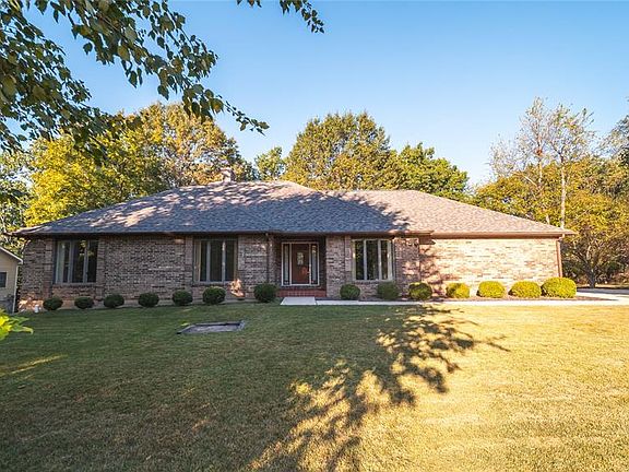 2nd image of 616 Brighton Ct