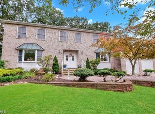 11 Wheeler Rd, Wayne, NJ 07470