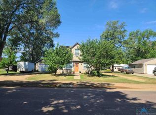 405 S Broadway Ave, Marion, SD 57043