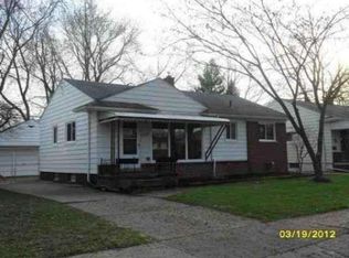 21708 Kramer St, Saint Clair Shores, MI