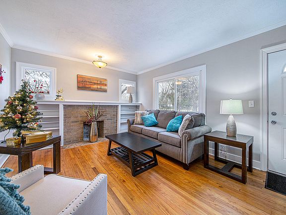 3rd image of 3006 Dearborn Ave