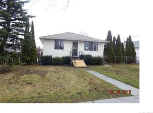 4 Satinwood Dr, Cheektowaga, NY 14225