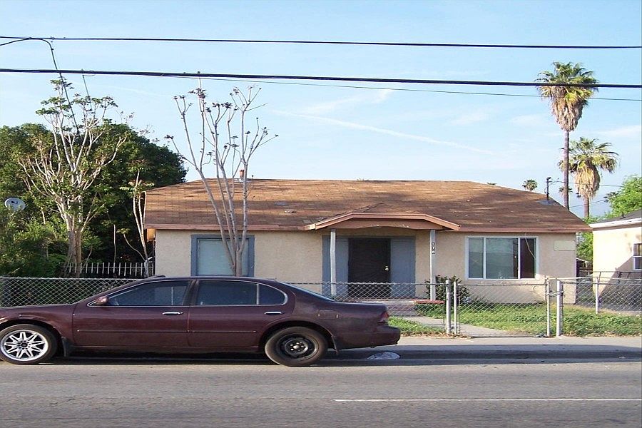1st image of 170 E 9th St