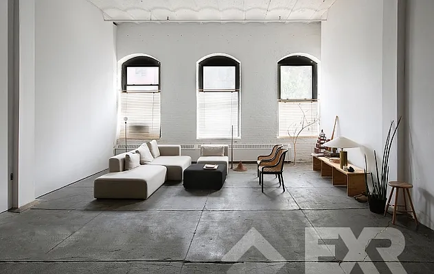 Rented by EXR | media 6